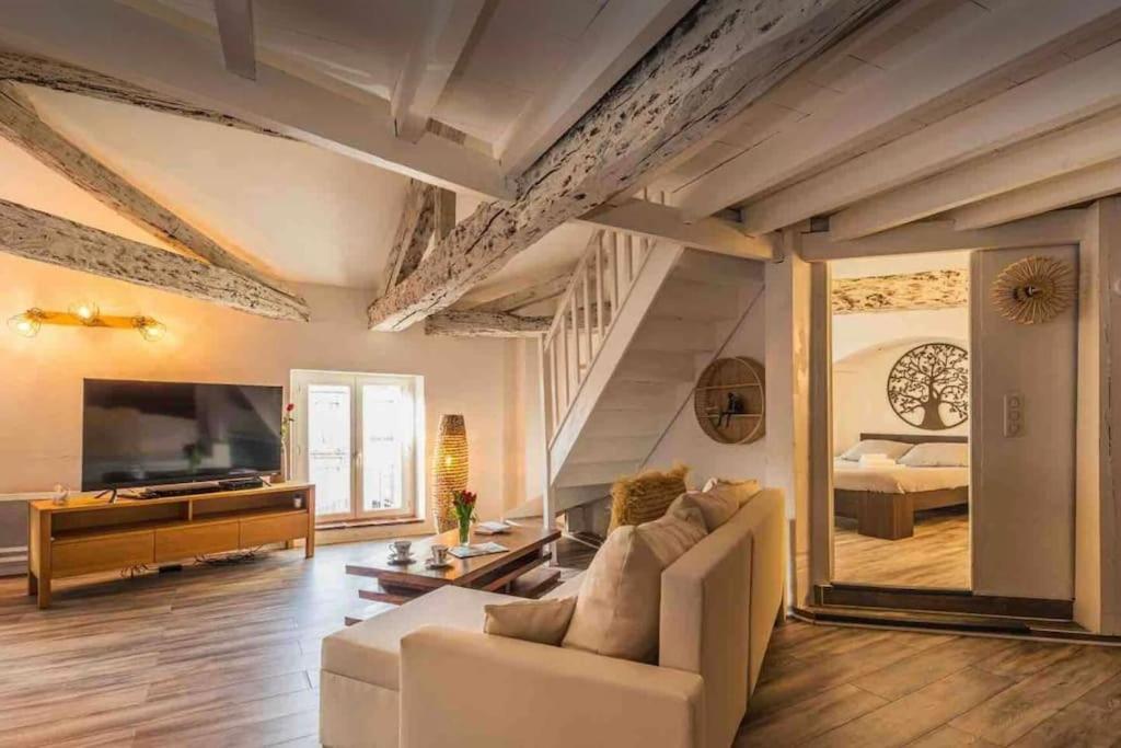 Appartement Cocooning, Climatise, Au Coeur D'アジャン エクステリア 写真