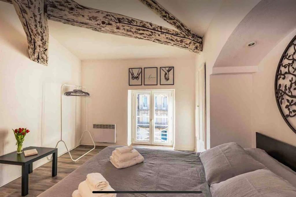 Appartement Cocooning, Climatise, Au Coeur D'アジャン エクステリア 写真